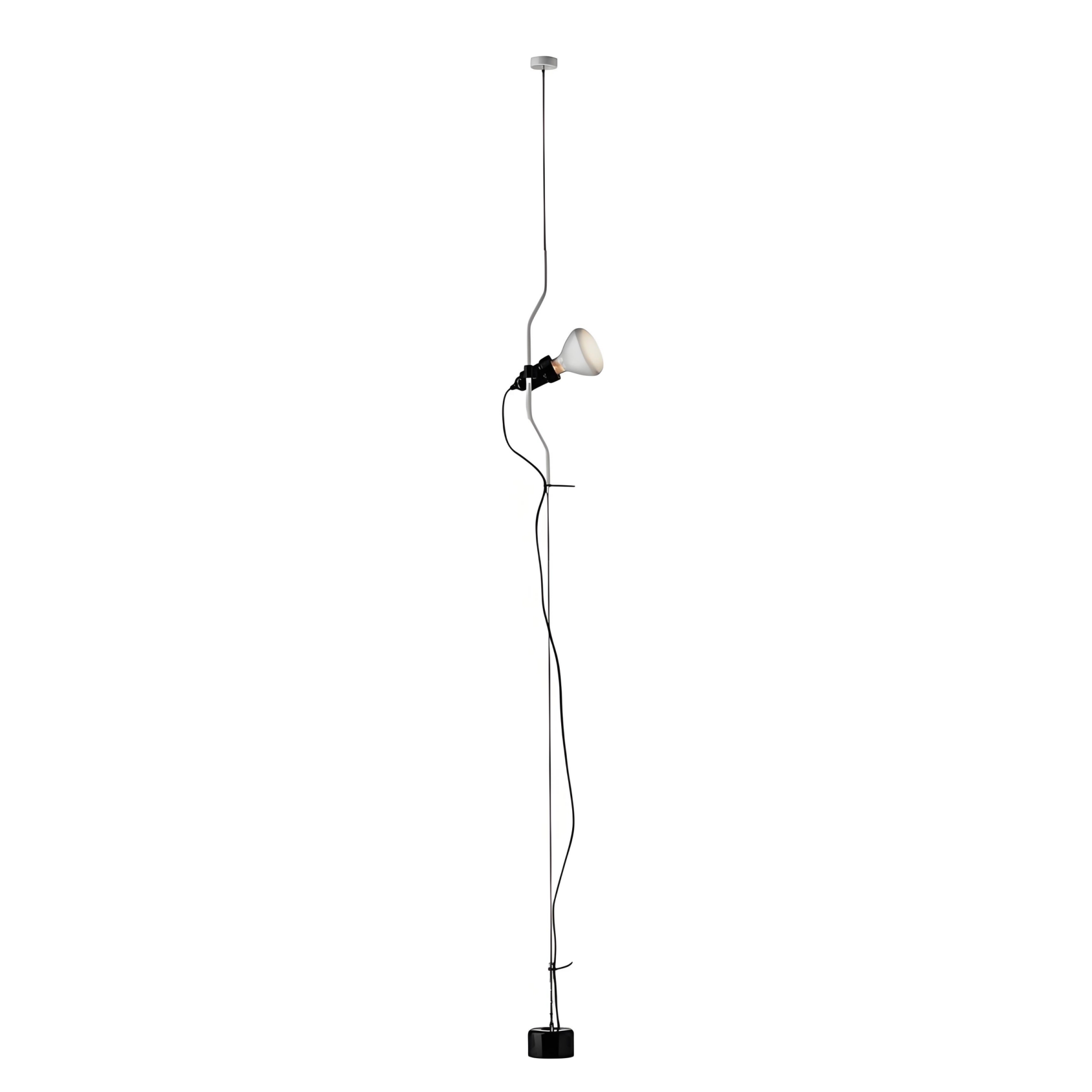 White one-head floor-to-ceiling cable lamp, white background