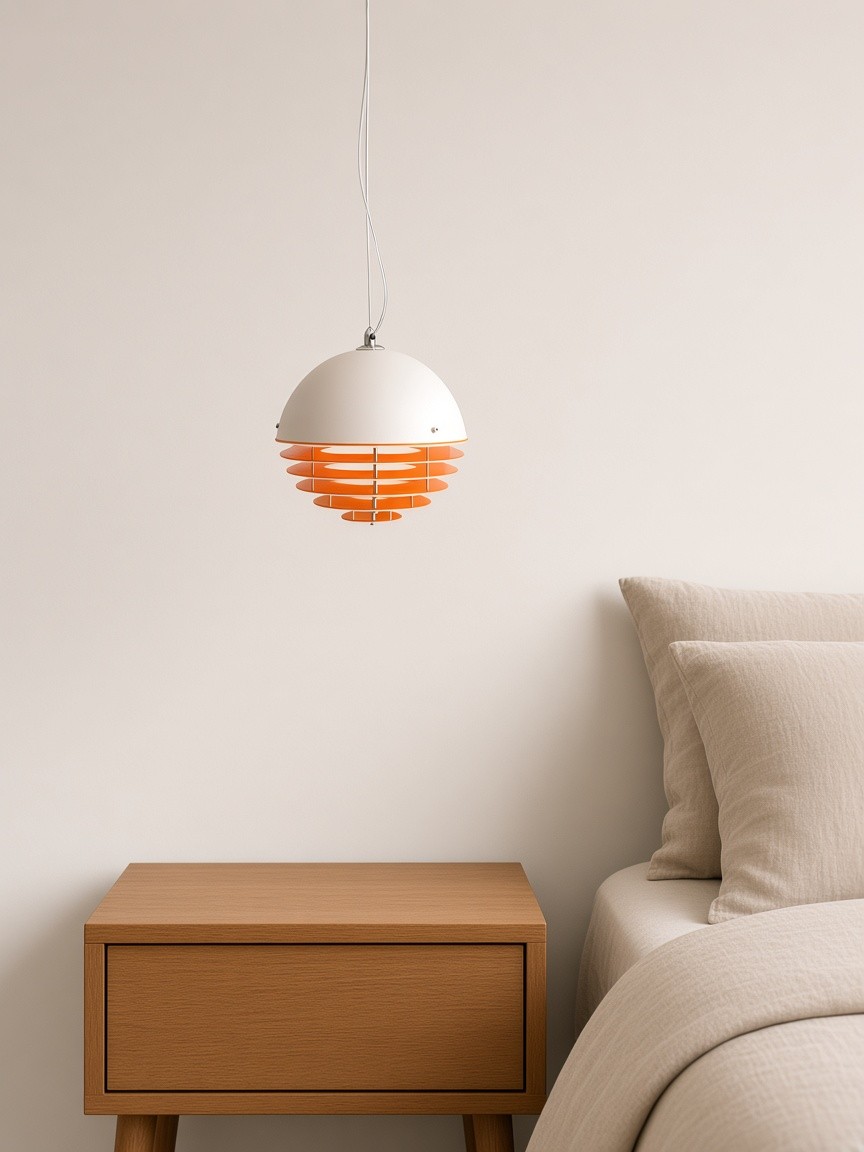 Lámpara pequeña de 16 cm, blanco y naranja, junto a la cama