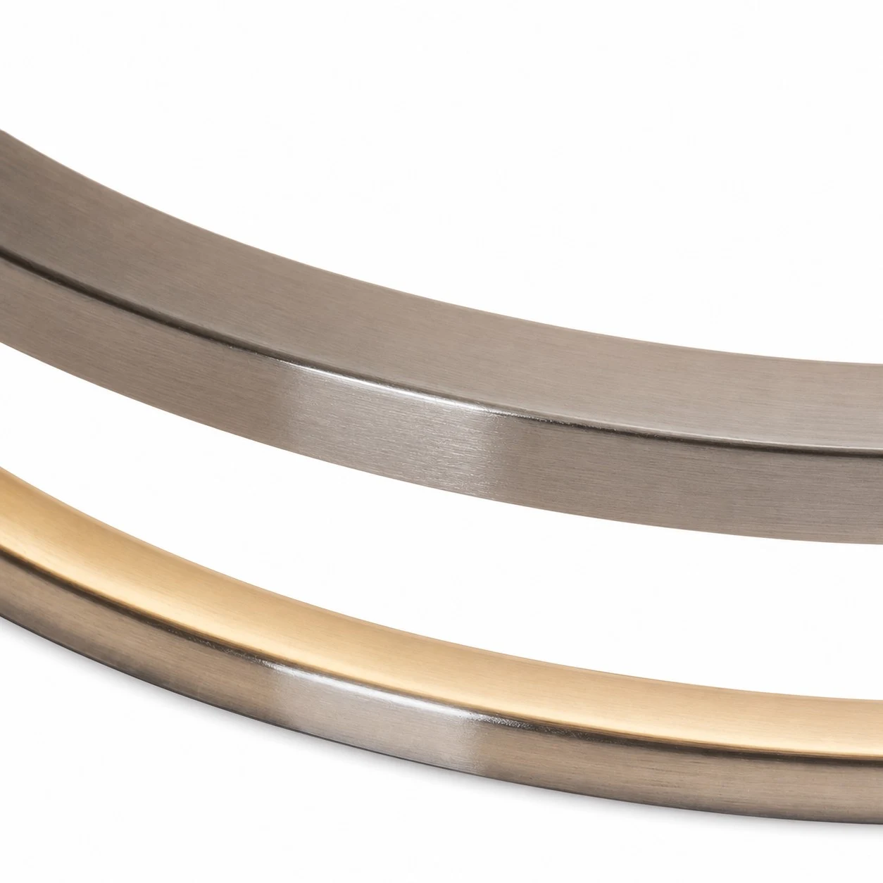 Layered metal ring and diffuser detail