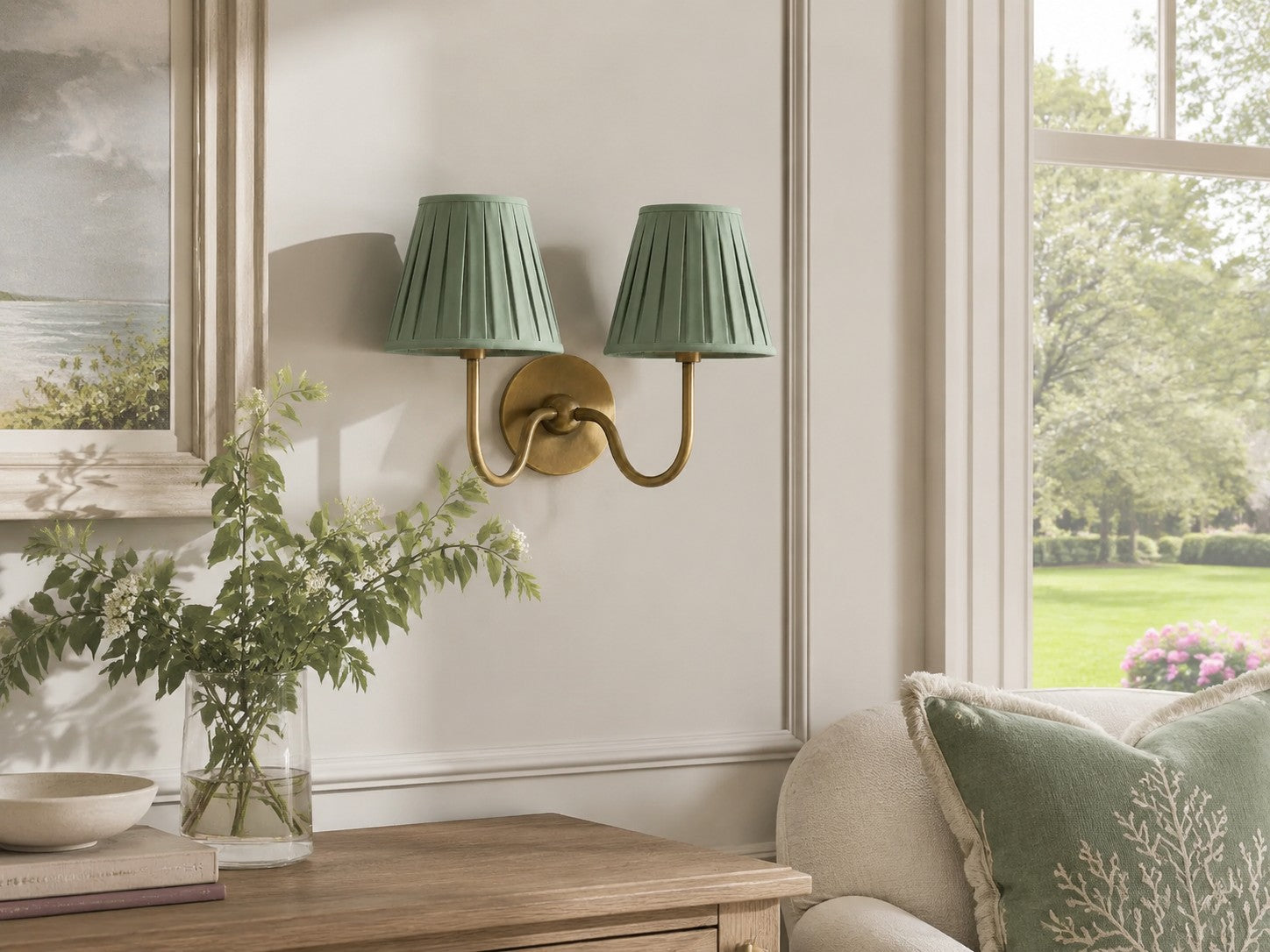 Lámpara de pared Luvora con pantalla de tela Verde Salvia